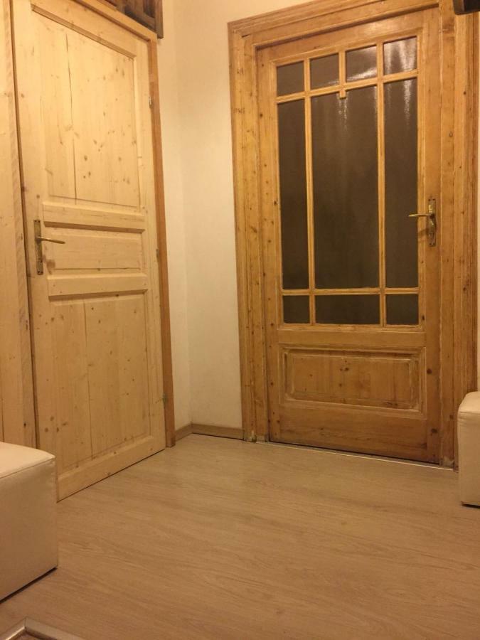 Apartment B&p H. *